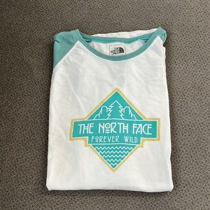 North face quarter sleeve top